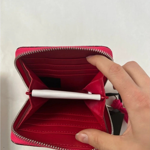 House Of Holland Red And Black Animal Snake Purse Zip Around Wallet NWT - Picture 9 of 9